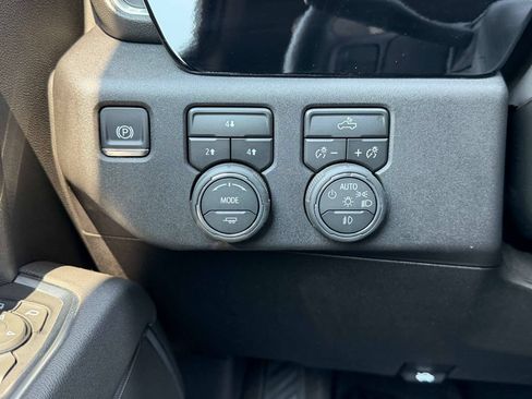 Used 2025 Chevrolet Silverado 2500 LT w/ Convenience Package AWD/4WD image 36