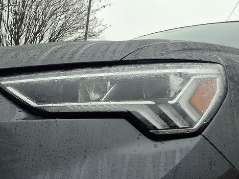 Certified 2025 Audi Q3 2.0T Premium Plus w/ Premium Plus Package image 9