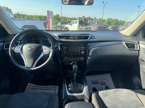 Used 2016 Nissan Rogue S AWD/4WD image 17