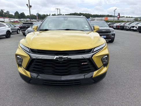 Used 2024 Chevrolet Blazer RS w/ Driver Confidence II Package AWD/4WD image 2