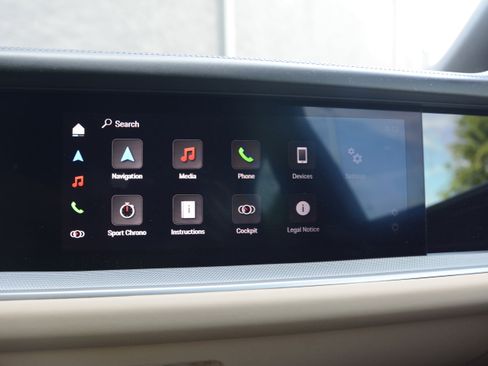 Certified 2025 Porsche Cayenne Coupe image 22