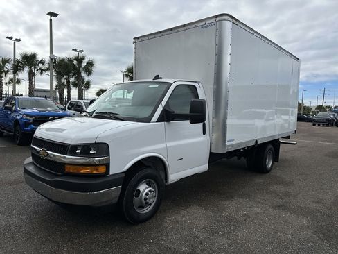 New 2024 Chevrolet Express 3500 Work Van w/ Power Convenience Package image 12
