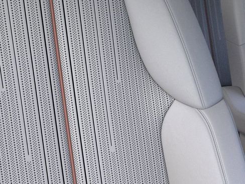 New 2026 Cadillac Vistiq Luxury w/ LPO, Floor Liner Package image 21