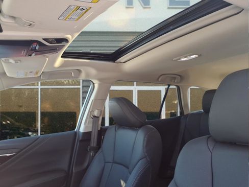 Used 2025 Subaru Outback Limited image 15