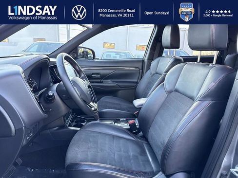 Used 2020 Mitsubishi Outlander AWD image 9