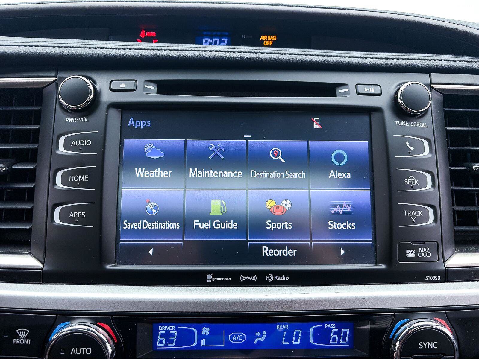 Used 2019 Toyota Highlander XLE FWD image 19