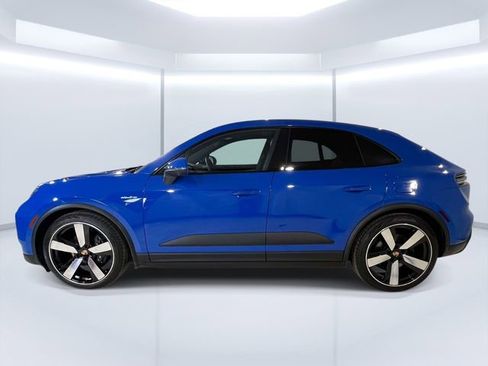 New 2026 Porsche Macan 4 Electric AWD/4WD image 4