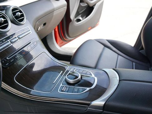 Used 2017 Mercedes-Benz GLC 300 4MATIC image 17