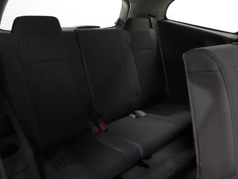 Used 2017 Chevrolet Traverse LS image 13