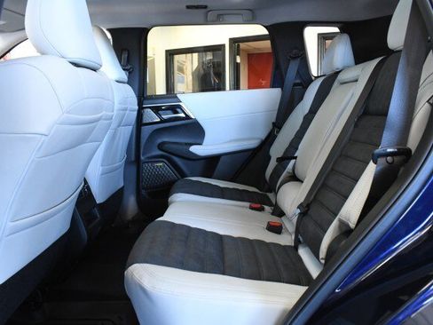 New 2026 Mitsubishi Outlander SE AWD/4WD image 27