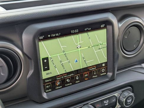 Used 2022 Jeep Wrangler Sport AWD/4WD image 18
