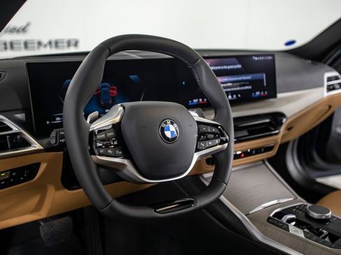 Used 2025 BMW 330i Sedan w/ Premium Package image 34