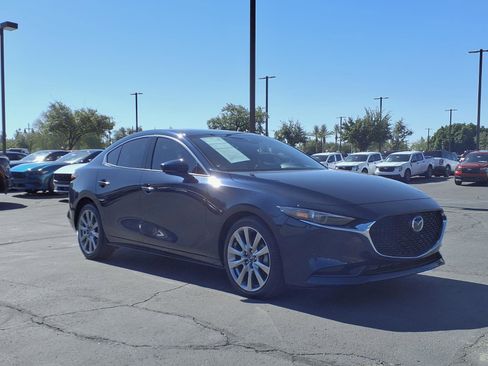Used 2021 MAZDA MAZDA3 s FWD image 8