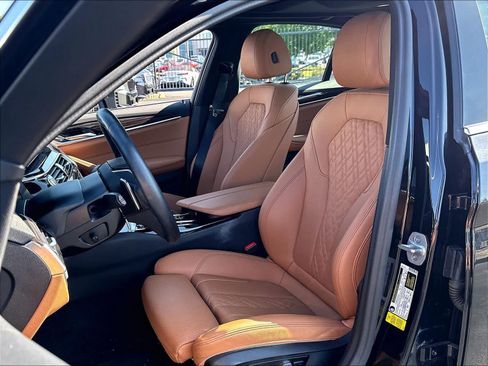 Used 2023 BMW 540i w/ Convenience Package RWD image 21