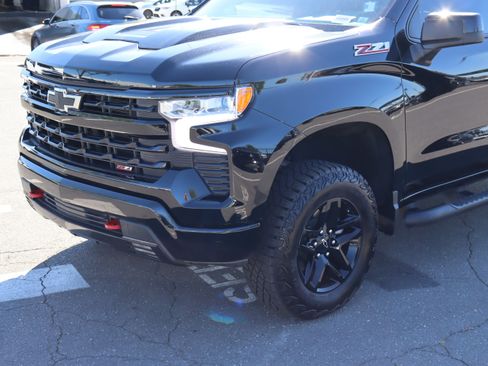 Used 2024 Chevrolet Silverado 1500 LT Trail Boss w/ Convenience Package II AWD/4WD image 6