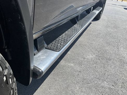 Used 2018 RAM 2500 Laramie AWD/4WD image 24