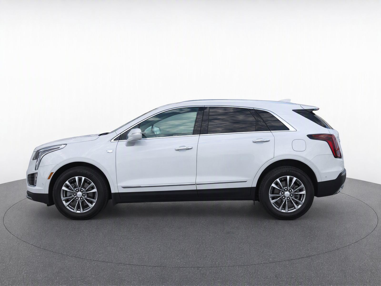 Used 2021 Cadillac XT5 Premium Luxury FWD image 6