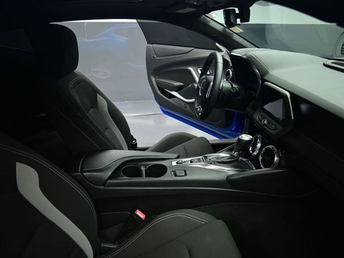 Used 2018 Chevrolet Camaro SS image 49