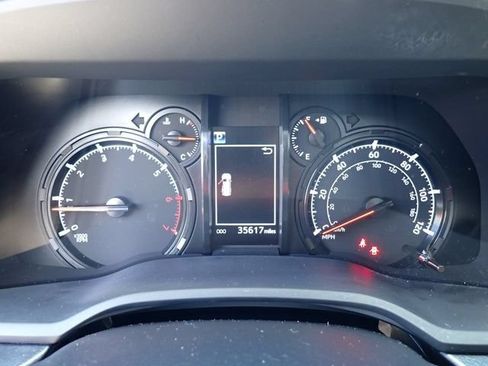 Used 2024 Toyota 4Runner SR5 Premium w/ Moonroof Package AWD/4WD image 29