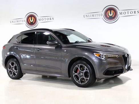 Used 2022 Alfa Romeo Stelvio Ti image 6