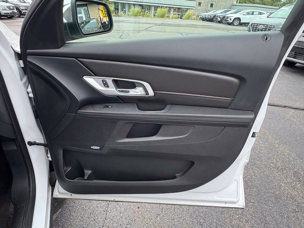 Used 2017 GMC Terrain SLT w/ Driver Alert Package I FWD image 28
