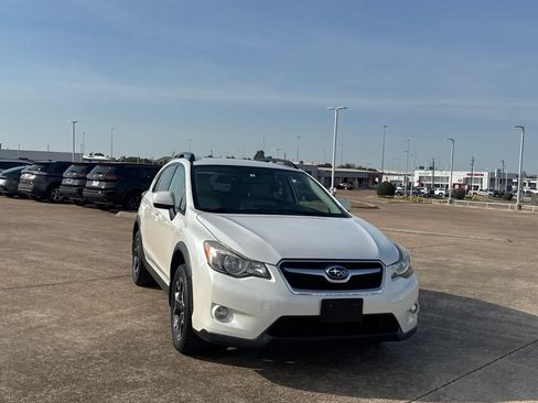 Used 2014 Subaru Crosstrek 2.0i Limited w/ Popular Package #1 AWD/4WD image 3