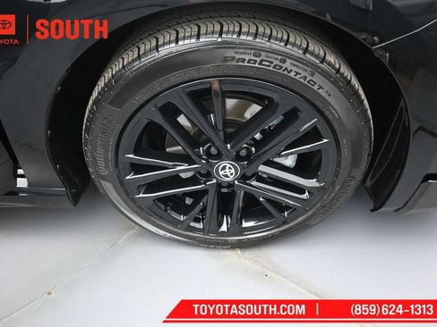 Used 2026 Toyota Camry SE FWD image 30