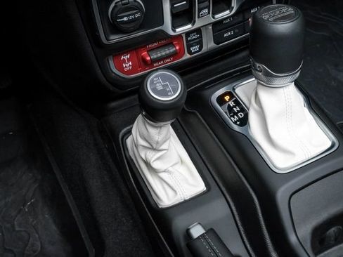 Used 2025 Jeep Wrangler Unlimited Rubicon 392 image 64