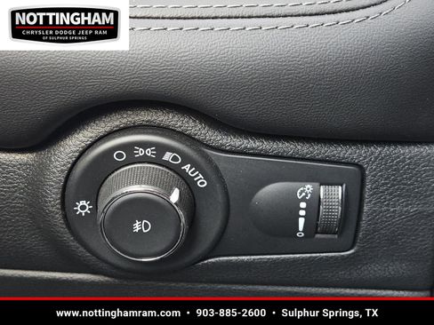 Used 2022 Dodge Durango SXT image 17