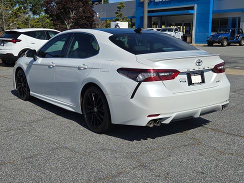 Used 2021 Toyota Camry XSE FWD image 11