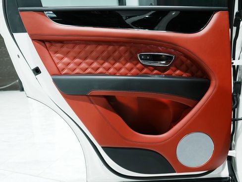 Used 2022 Bentley Bentayga Speed image 15