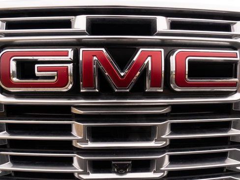 Used 2025 GMC Yukon Denali image 46