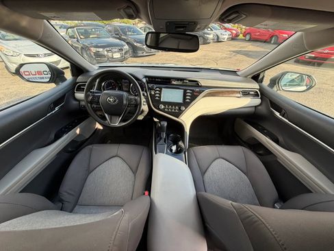 Used 2019 Toyota Camry LE w/ Convenience Package FWD image 33