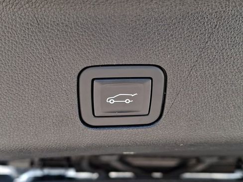 Used 2024 Chevrolet Tahoe High Country AWD/4WD image 26