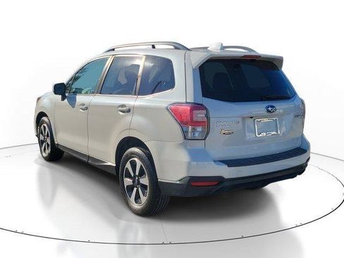 Used 2018 Subaru Forester 2.5i Premium w/ All-Weather Package AWD/4WD image 3