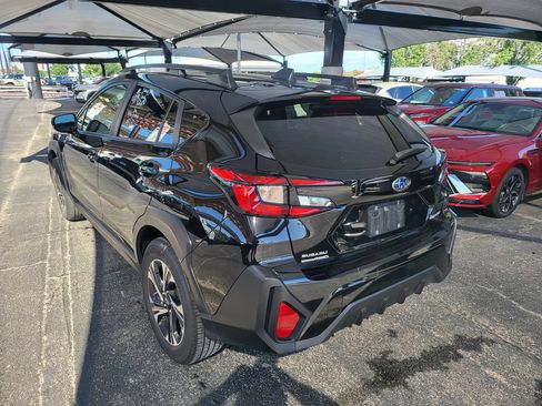 Used 2025 Subaru Crosstrek 2.5i Premium AWD/4WD image 9
