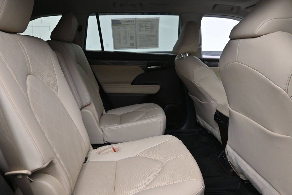 Used 2020 Toyota Highlander Platinum AWD/4WD image 10