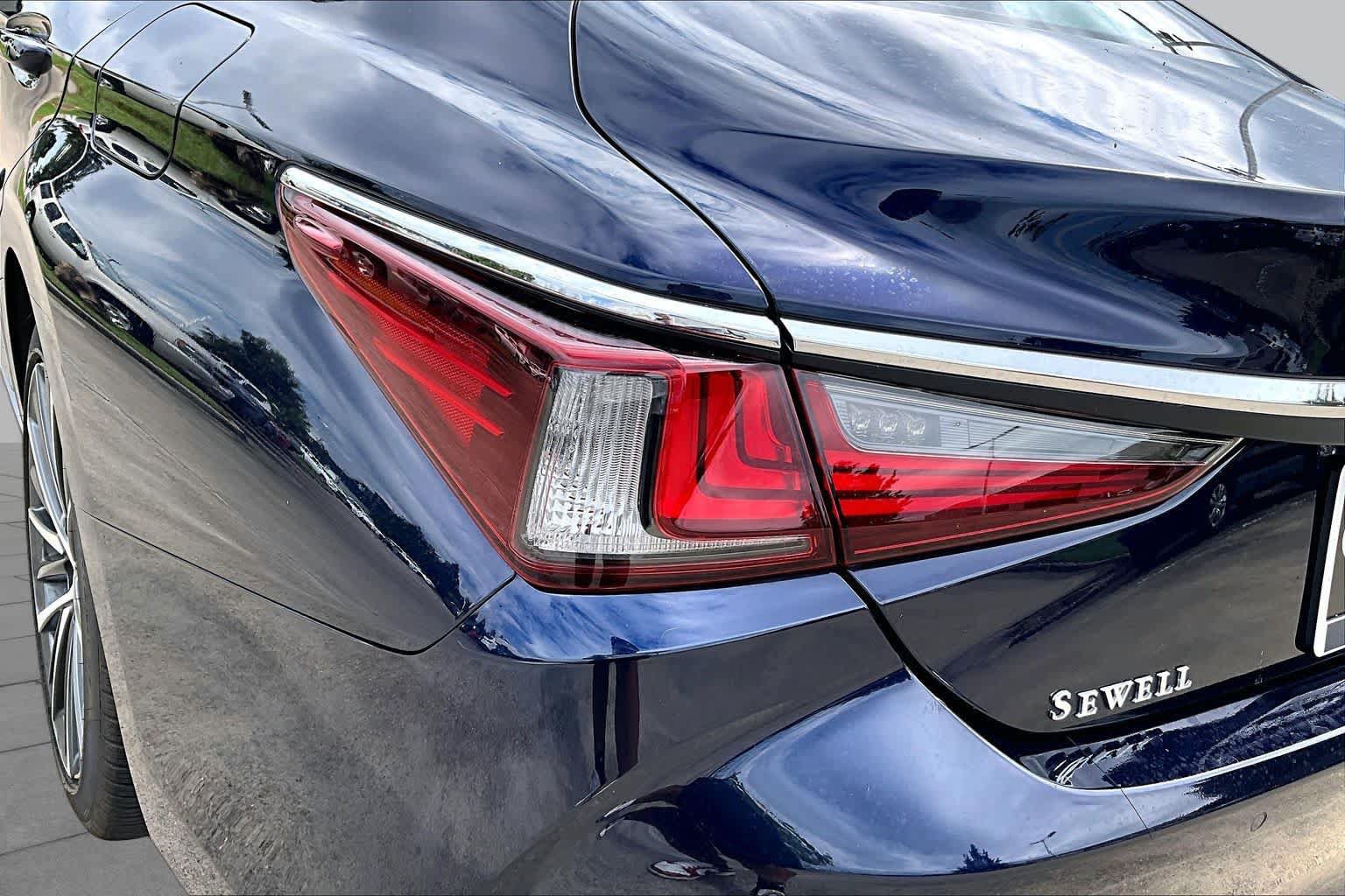 Used 2022 Lexus ES 350 w/ Premium Package FWD image 26