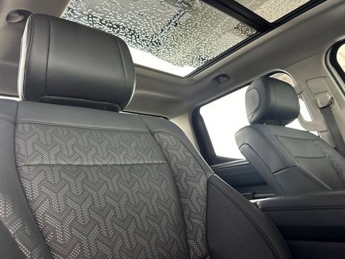 Used 2022 Toyota Tundra Limited image 19