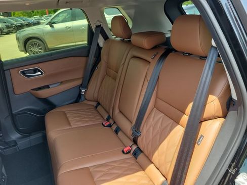 New 2026 Nissan Rogue Platinum w/ Platinum Premium Package AWD/4WD image 13
