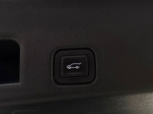Used 2024 Chevrolet Traverse LT AWD/4WD image 30