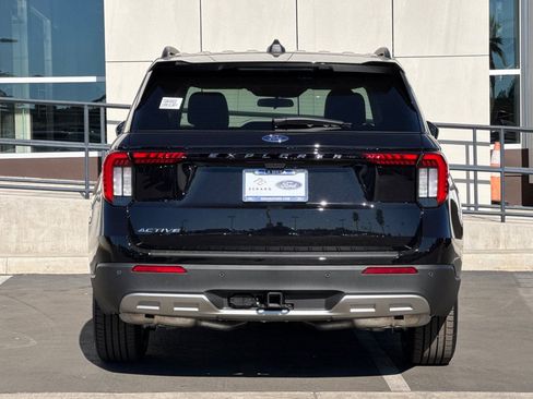 New 2026 Ford Explorer Active w/ Active Comfort Package image 4
