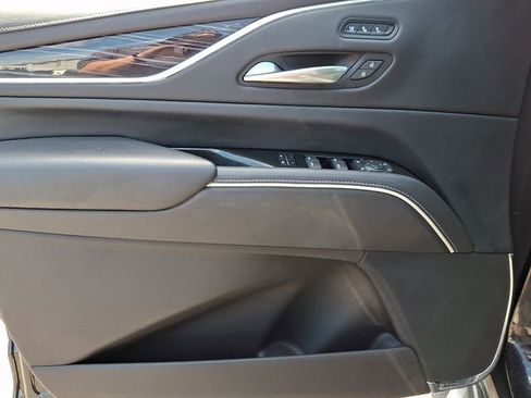 Used 2022 Cadillac Escalade ESV Sport w/ LPO, ONYX Package AWD/4WD image 12