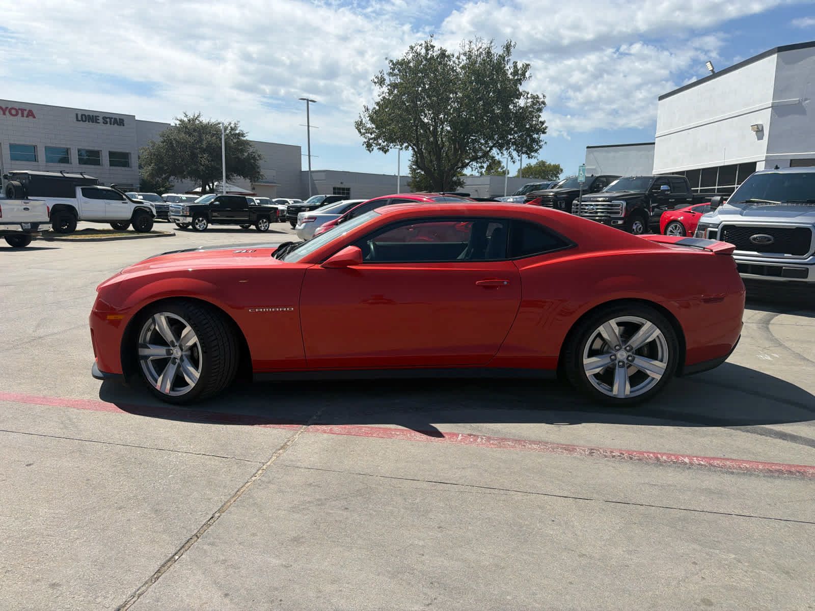 Used 2013 Chevrolet Camaro ZL1 w/ Gray Stripe Package RWD image 2