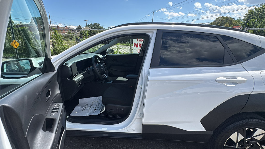 Used 2024 Hyundai Kona SEL AWD/4WD image 12