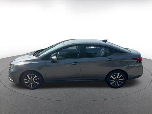 Used 2025 Nissan Versa SV FWD image 9