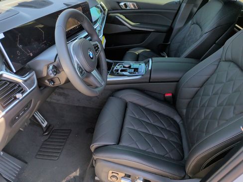 Used 2026 BMW X5 xDrive40i w/ M Sport Package AWD/4WD image 15