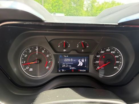 Used 2020 Chevrolet Camaro LT RWD image 19
