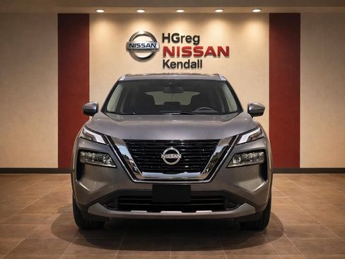 Used 2023 Nissan Rogue SV FWD image 5