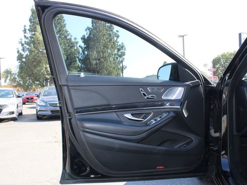 Used 2016 Mercedes-Benz S 550 Sedan image 12